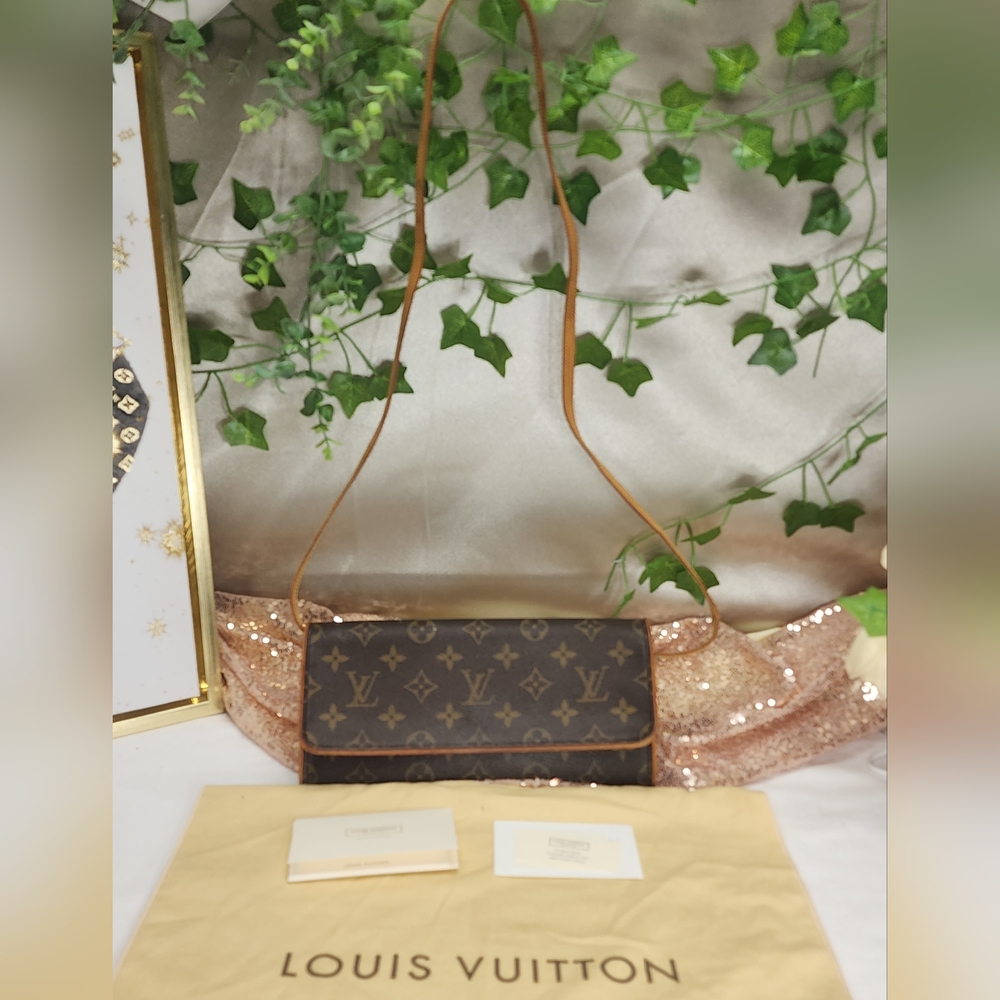 Authentic Louis Vuitton Twin Pouchette GM with Dust Bag & Paperwork - Picture 3 of 17